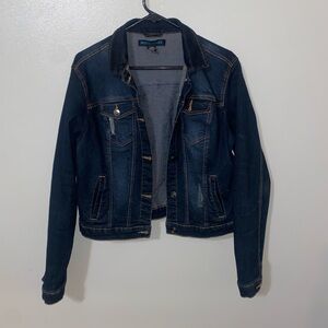 Black Jean Jacket with Cropped Style and Classic Collar